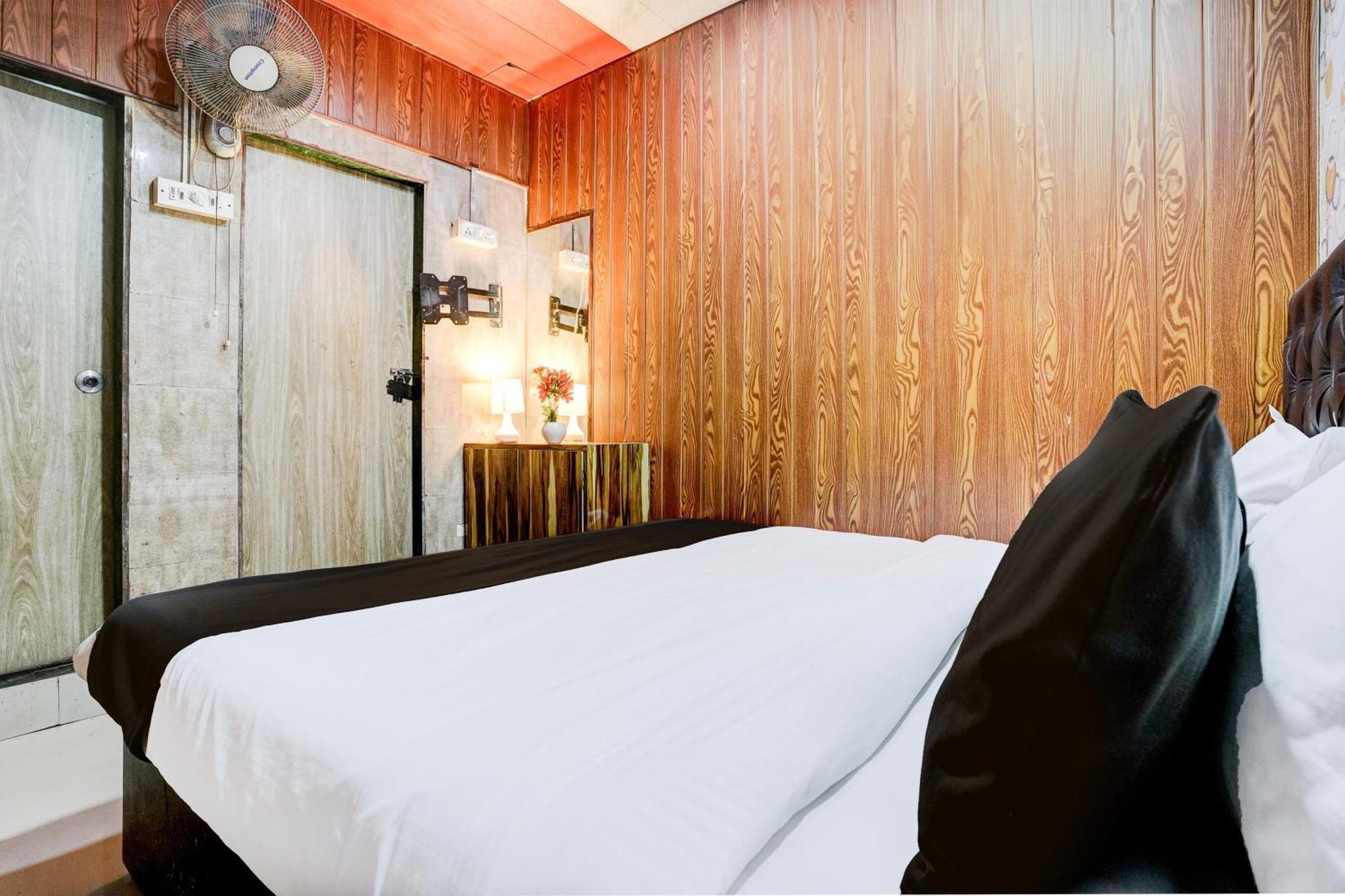 Hotel O Moss View Mumbai (Bombay)